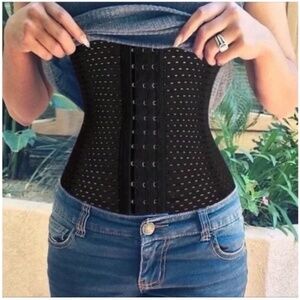 Waist Trainer 🦋 Brand New 🦋 Never used